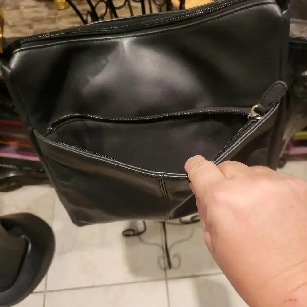 Tory burch leather shoulder bag